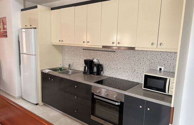 Birds Villa Apartments with Heated Pool - Including Car and Breakfast - Photo 77