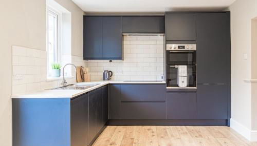 Comfortable 5-Bedroom House in Cheltenham - Foto 3, pet friendly