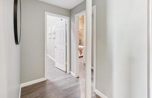 Rustic-Industrial Loft with Courthouse Views apts - Photo 12