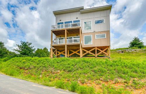 Hike and Ski Mtn-View Retreat in Maggie Valley! - Foto 28