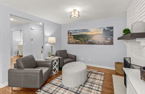 Spacious Family Haven - Walk to Downtown & JBU - Foto 26