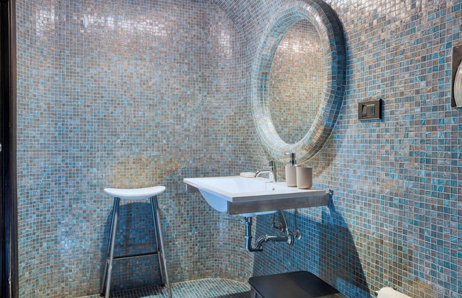 JOIVY Stylish Central Maisonette - Photo 31