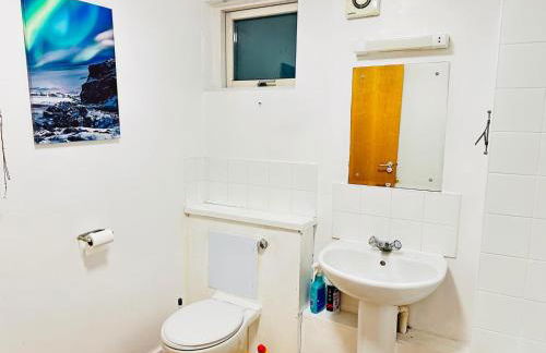 Comfortable 2-Bed Apartment - Great Links for Central London and Heathrow - Foto 3