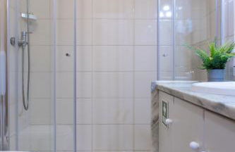 NOVO! Apartamento junto à praia com piscina - Foto 21