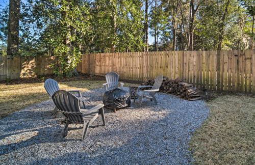 Fire Pit and Yard Charming Port Royal Home! - Foto 2