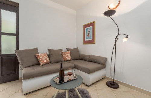 Apartment Susnjici 2 with Pool, Children Playground and Terrace - Photo 3