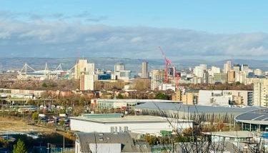 4 bed Townhouse with spectacular views 4 miles from Cardiff 10min drive or train journey to city centre - Foto 4