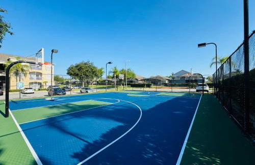 The Orlando Hideaway Family Townhome Steps from Disney 3BR 3BA - Photo 41