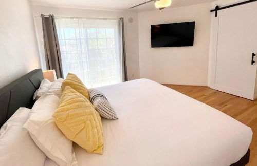 Hidden Gem with Hot Tub and Parking - 4 Guests - Foto 6