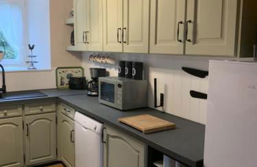 Brittany Countryside Retreat 3 Bedrooms Sleeps 6 Pet Friendly Heated Swimming Pool Free Wifi - Foto 29