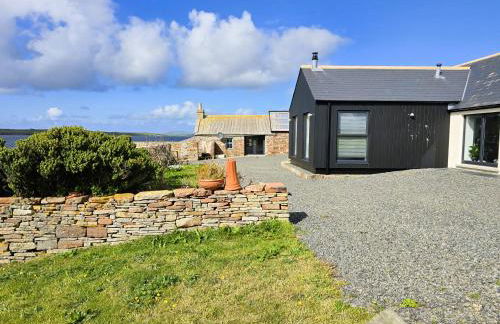 Deluxe Coastal Villa - Isle of Eday - Photo 25