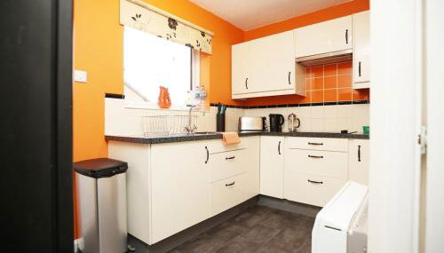 2 bed bungalow - Driveway Parking - Foto 5