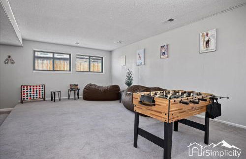 Spacious home w game room & firepit - Foto 18