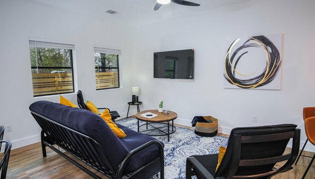 Amazing Indeed 3BR Only 5 Minutes From Downtown - Foto 3, Habitación