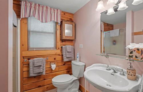 Hermit Lake Winter Retreat Ski, Skate & Game Room - Foto 22