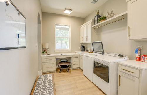 Walk to Shops and Winery! Stylish Dtwn Ovilla Home - Foto 20