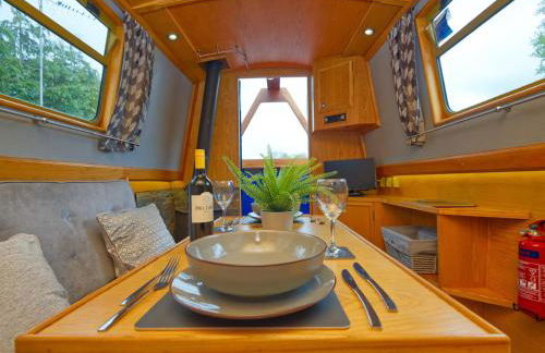Dylan, 43ft Narrowboat with Garden - Foto 9