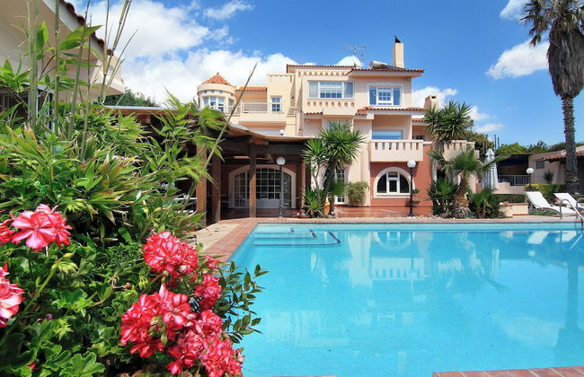 Oasis Pool House by GHH - Photo 28