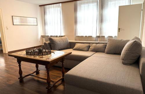 Große möblierte Wohnung im Zentrum von Lage - Foto 13