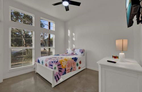 Serene Getaway Nestled in the Tx Hill Country! - Photo 14