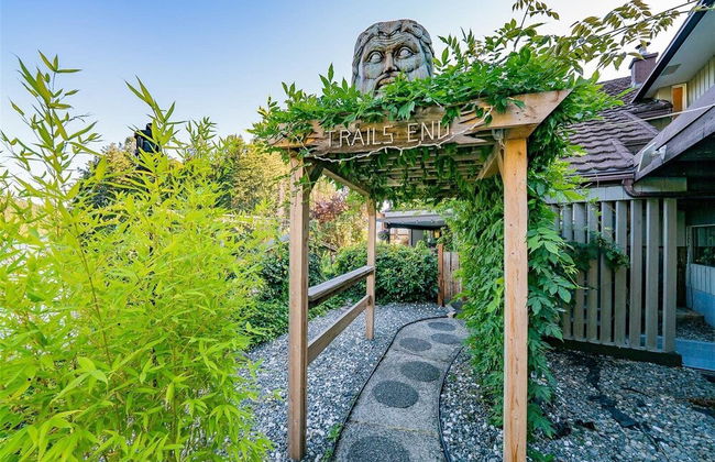 Suite at Trails End Beach House - Photo 15