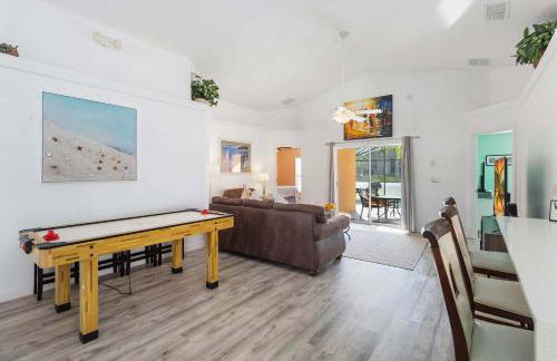 Spacious 4 Bedroom Vacation Villa Near Disney perfect for Two Families - Foto 13