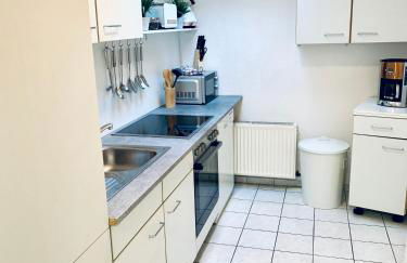 DEUTSCHE VILLA - SUPERIOR APARTMENT- 1 Obergeschoss mit gem Sauna und Garten - Foto 21