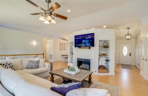 Fish, Boat and Hike Lakefront Home with Game Room! - Foto 5