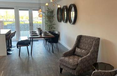 Outstanding 4-Bedroom Town House By Valore Property Services - Foto 6