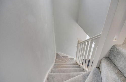 Lovely 2-Bed House with parking - Foto 22