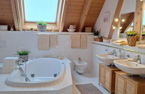 Haushälfte ca 290 qm Luxus zur Alleinnutzung - Foto 32