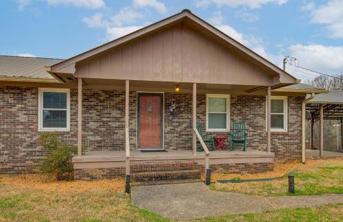 Spacious Fishing Getaway by Lake Guntersville! - Foto 34