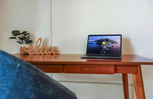 The YinYang - King Bed , Workspace , Full Kitchen - Foto 5