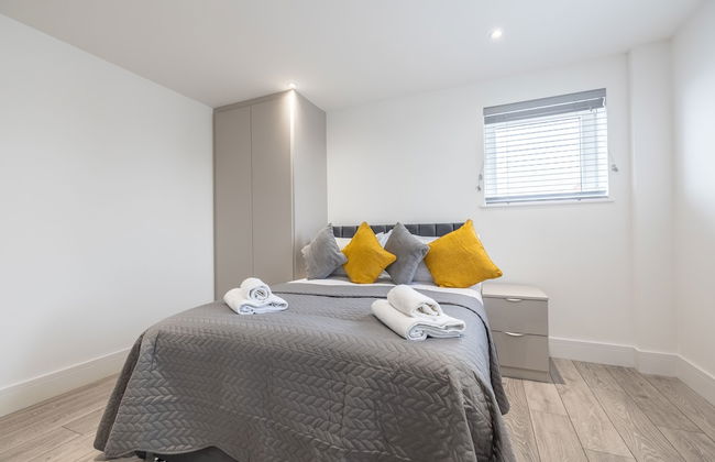 Stunning 2-bed Apartment in Camberley - Foto 10