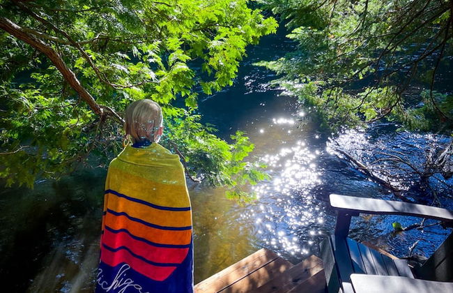 Firefly Lodge! Boardman River! Hot Tub! Woodstove! - Foto 43