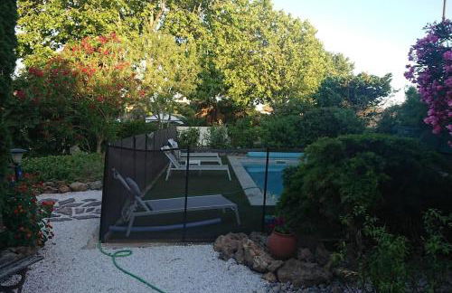 Grande villa entièrement rénovée avec piscine - Foto 5