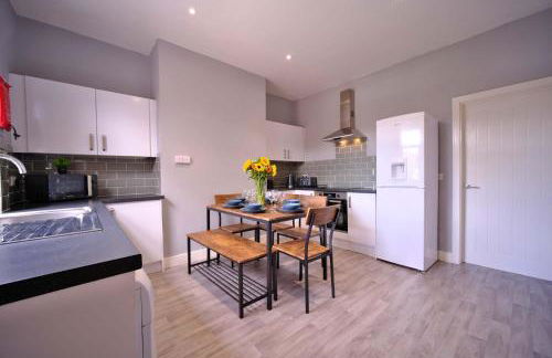 A1, M62, Free Parking, WiFi, 5 Beds - Foto 16