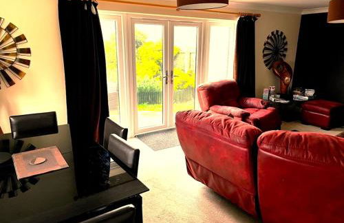 New Farm Cottage, hot tub, 3 bed, sleeps 6, private garden, entire home - Photo 48