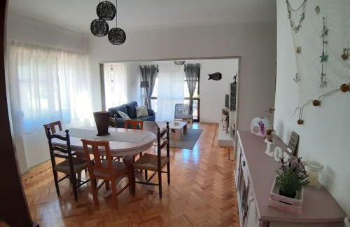 Casa dos Peixes, um refúgio à beira mar - Foto 1