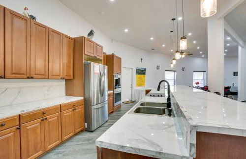 Unique Country Getaway in Angie with Covered Patio! - Foto 9