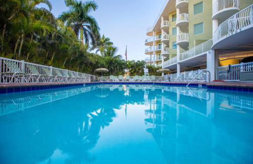 Crystal Palms Beach Resort - Photo 18