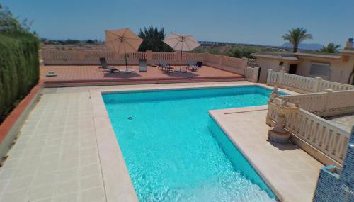 Chalet con piscina Umut Homes - Photo 2, sunbed