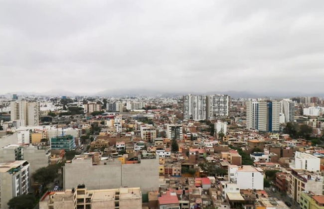 Modern Loft Overlooking Estadio Luis Galdez - Foto 14