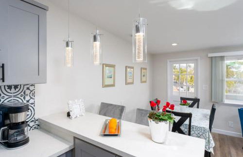 100 PERCENT NEW STUNNING HUGE HOME, GARDEN BEACH, RESERVED Parking - Foto 1