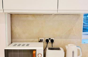 Cozystays Refurbed Modern Apartment Private Garden Free Parking - Foto 14