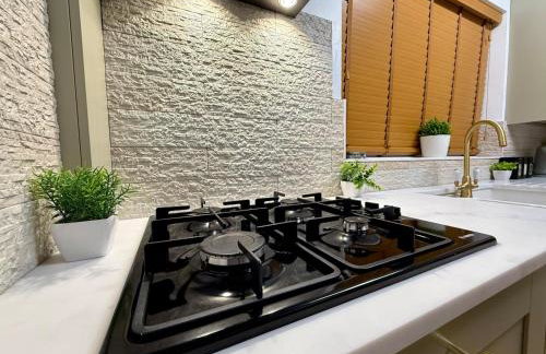 Modern 3 Bedroom Bungalow, EV Friendly, Parking Included - Foto 25