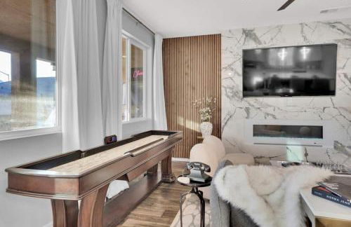 5Br3B Pool, 2mi to Fstvals, EV Chrgr, Gym, Games - Photo 20