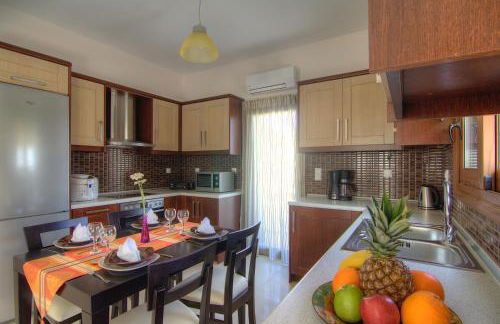 Real Dream Villas, Cretan Gems with SeaViews, By ThinkVilla - Photo 24