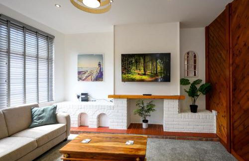 Frodo's Folly - Photo 1