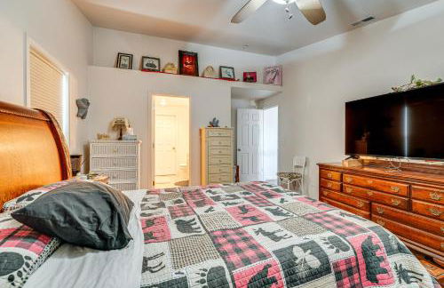 1 Mi to Moses Lake Home with Private Yard and Hot Tub - Foto 15